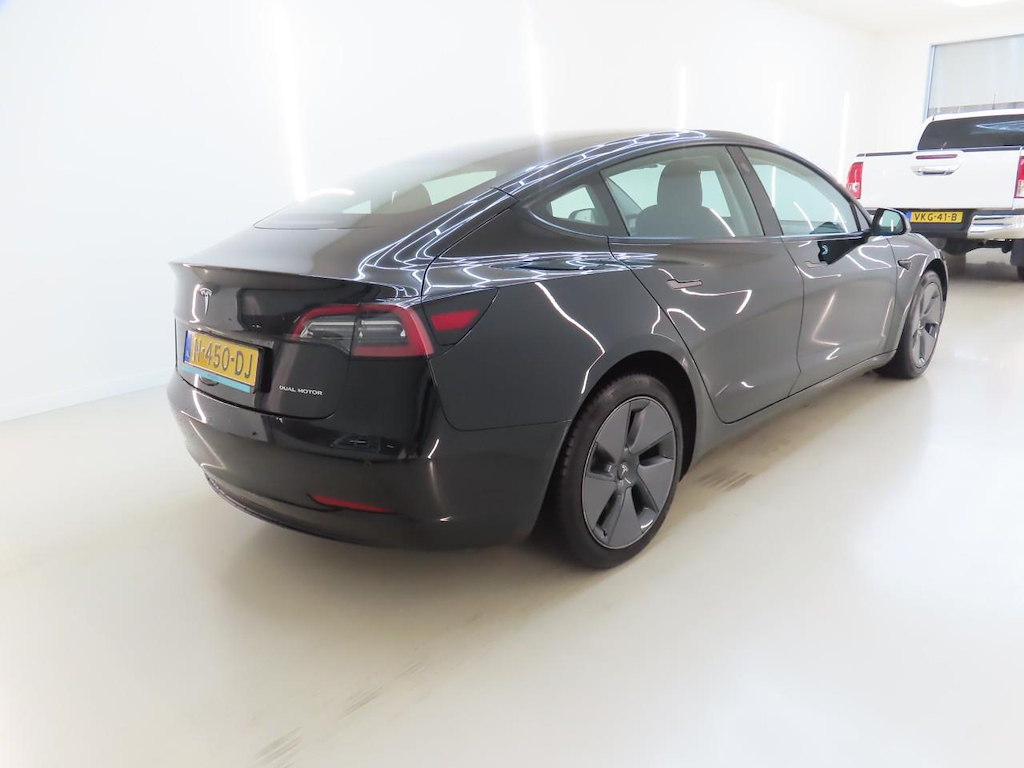 Foto 2 van Tesla Model 3