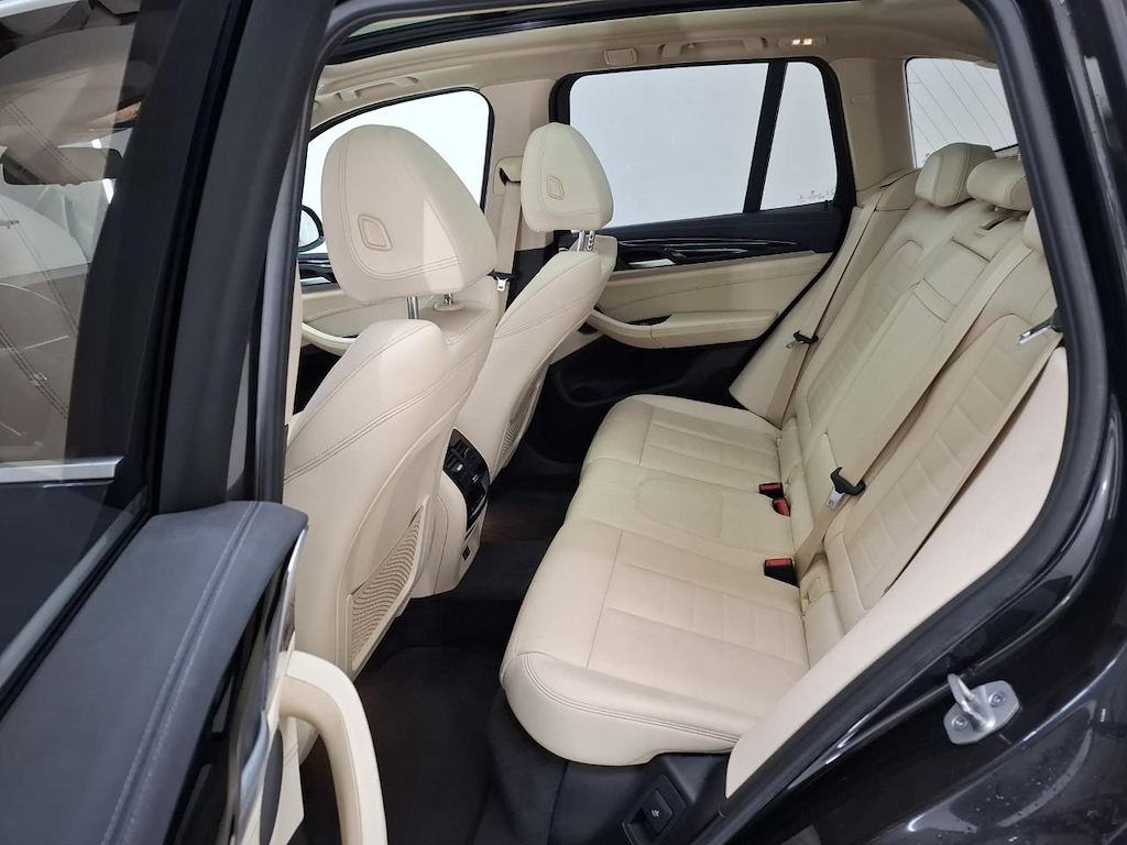Foto 9 van BMW ix3