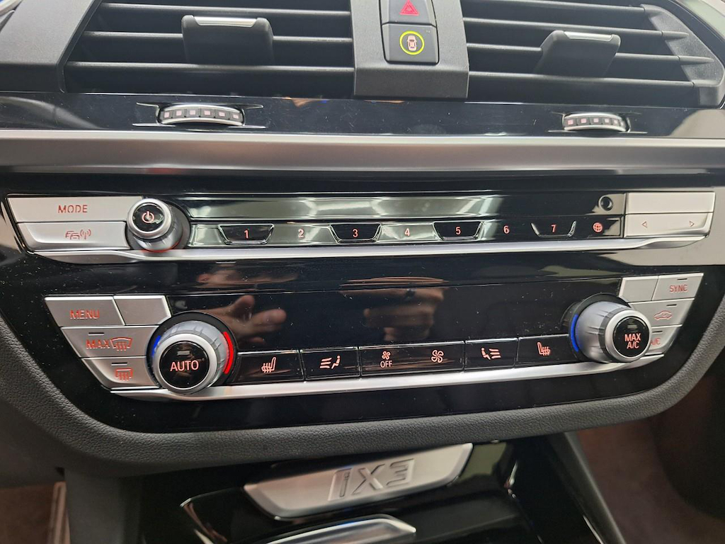 Foto 17 van BMW ix3