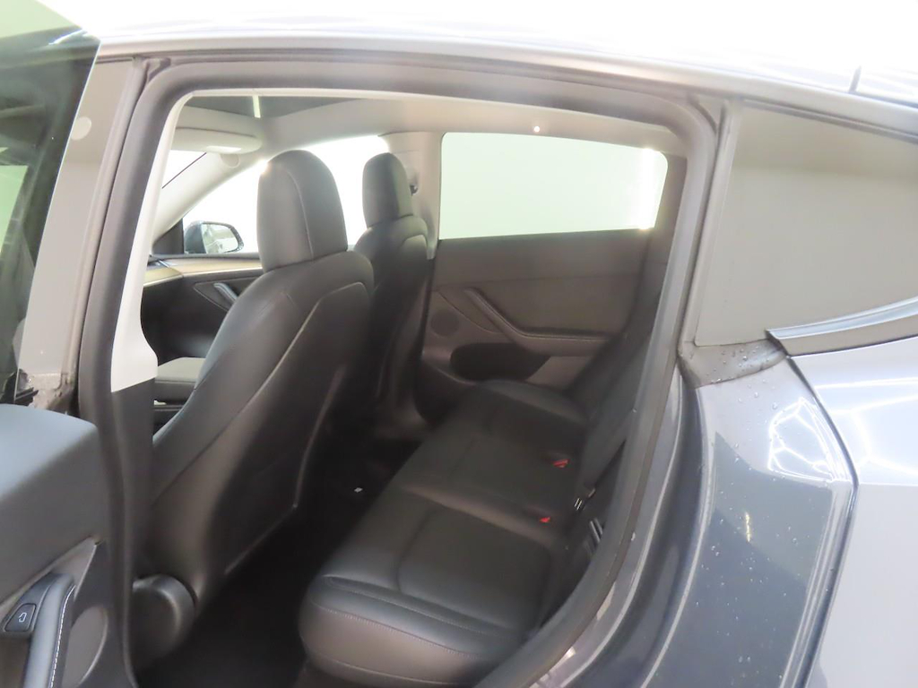 Foto 7 van Tesla Model Y