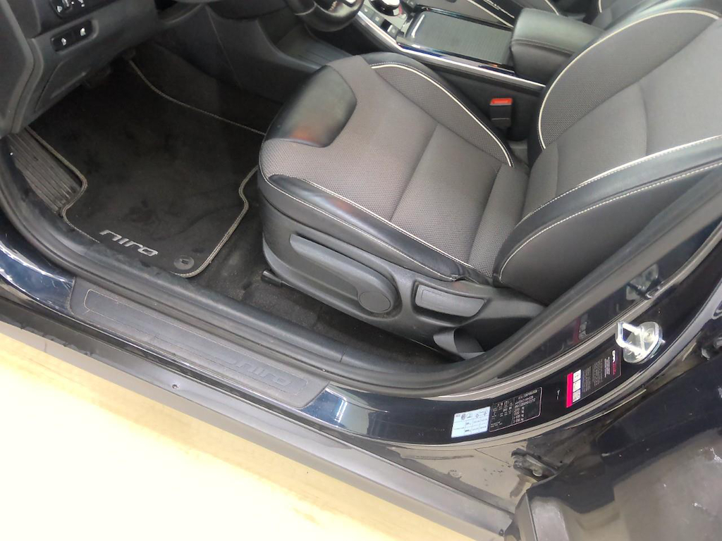 Foto 24 van Kia Niro