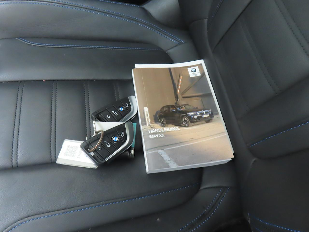 Foto 15 van BMW ix3