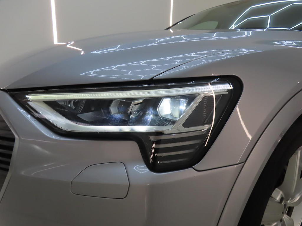 Foto 20 van Audi e-tron