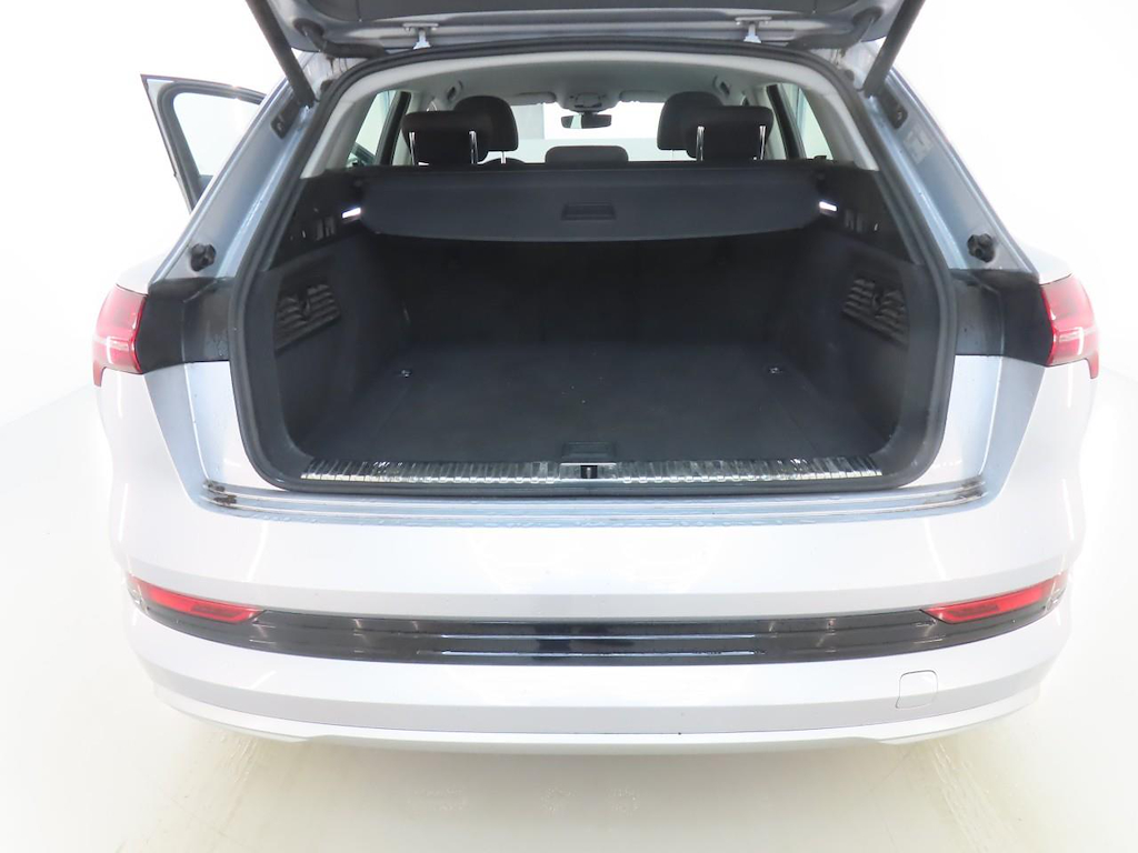 Foto 10 van Audi e-tron