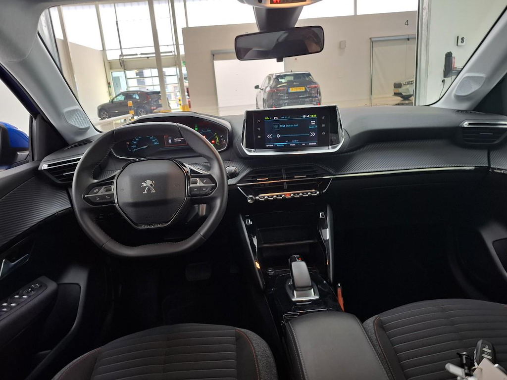 Foto 4 van Peugeot E-208