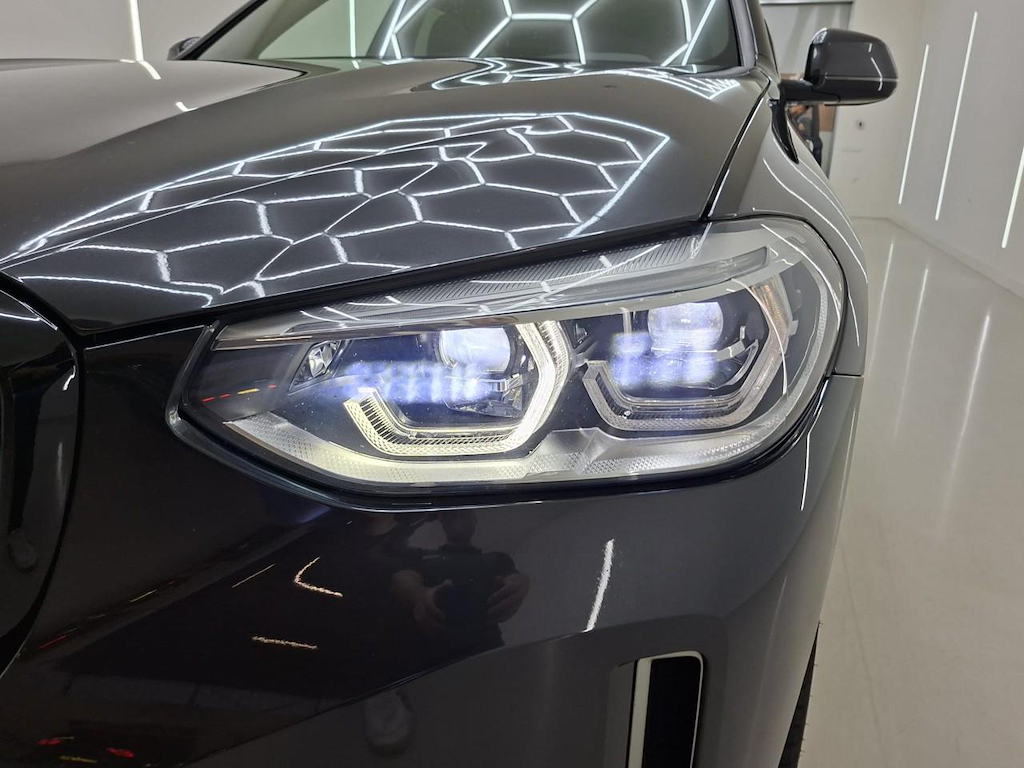 Foto 18 van BMW ix3