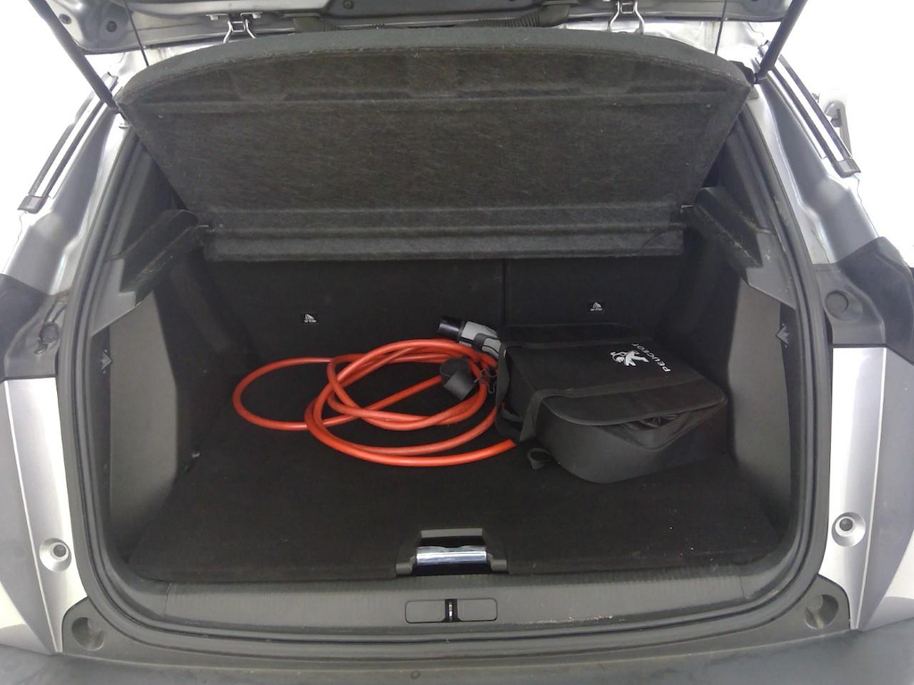 Foto 19 van Peugeot E-2008