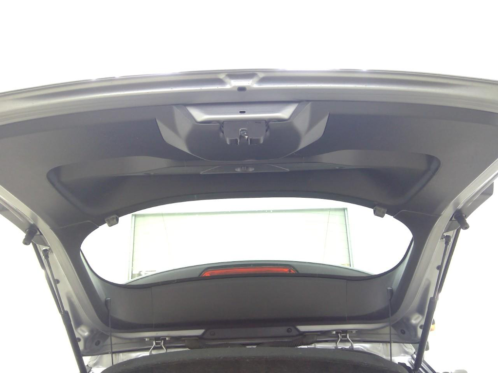 Foto 62 van Peugeot E-2008