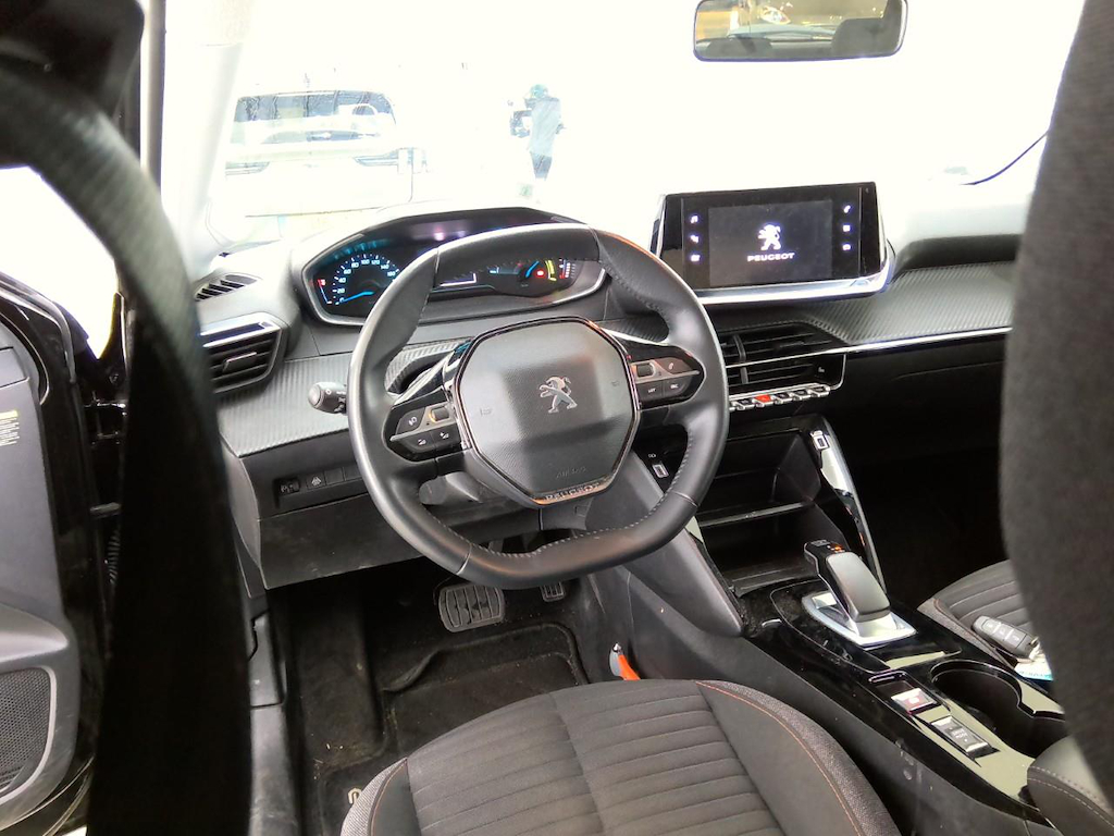 Foto 4 van Peugeot E-208
