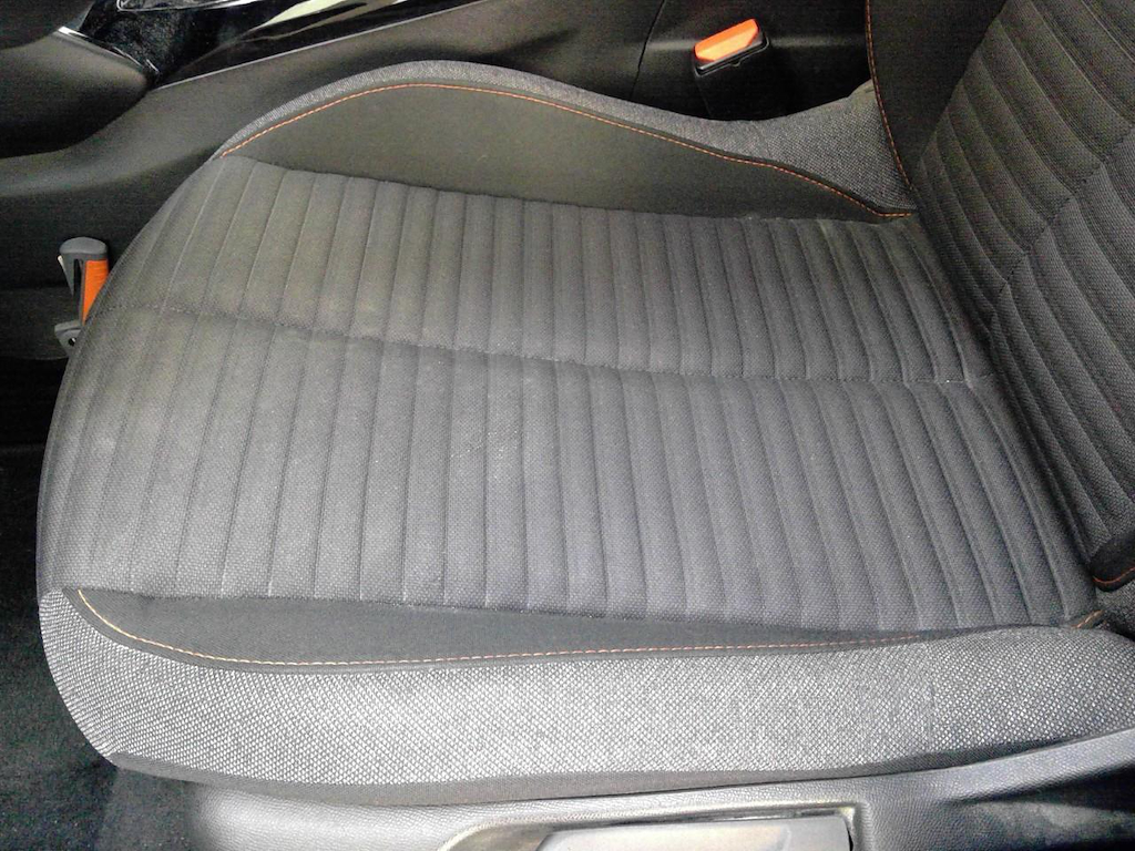 Foto 27 van Peugeot E-208
