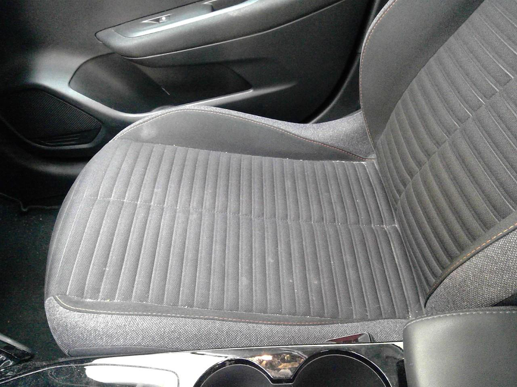 Foto 28 van Peugeot E-208