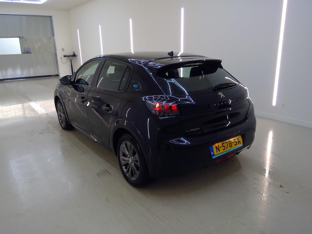 Foto 6 van Peugeot E-208