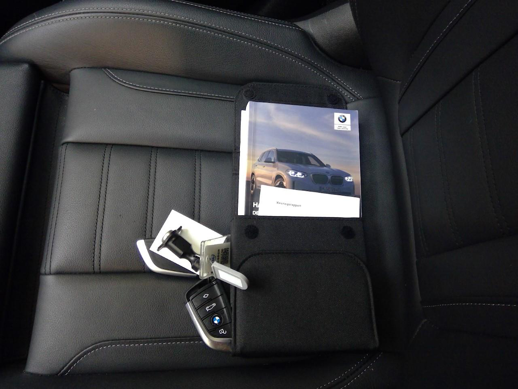 Foto 16 van BMW ix3