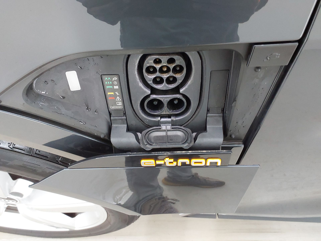 Foto 13 van Audi e-tron sportback