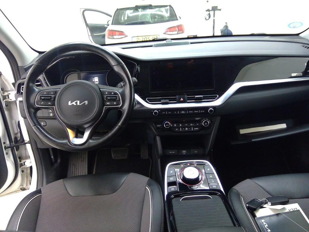 Foto 17 van Kia Niro