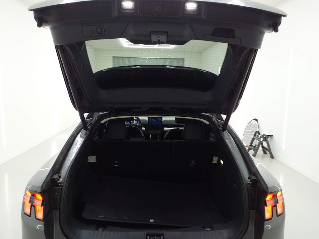 Foto 21 van Ford Mustang