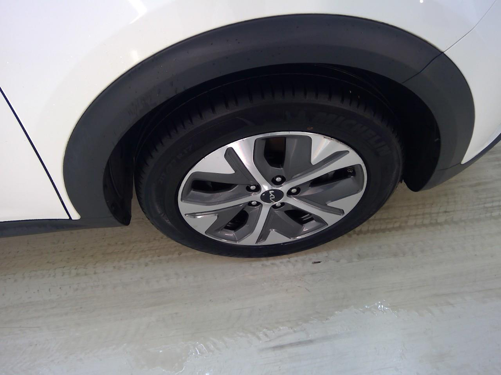 Foto 24 van Kia Niro