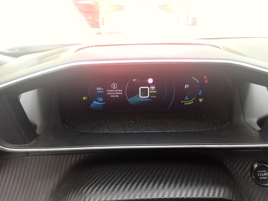 Foto 5 van Peugeot E-2008