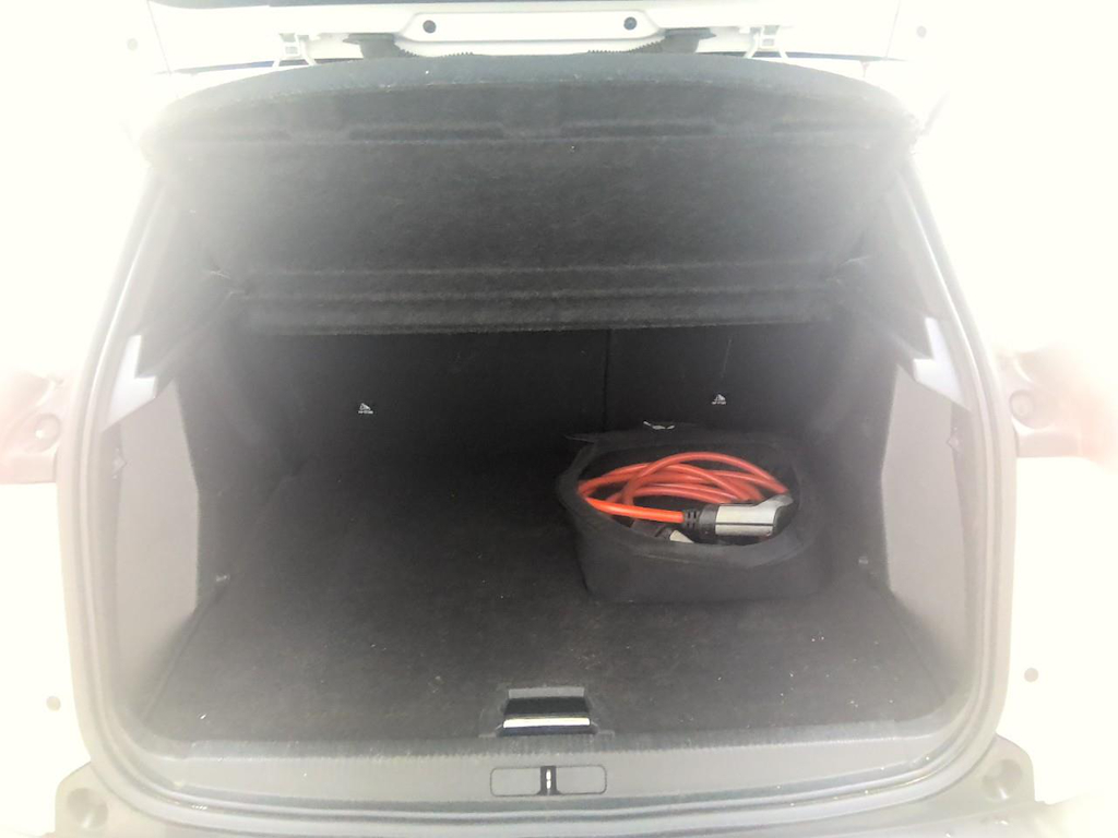 Foto 10 van Peugeot E-2008
