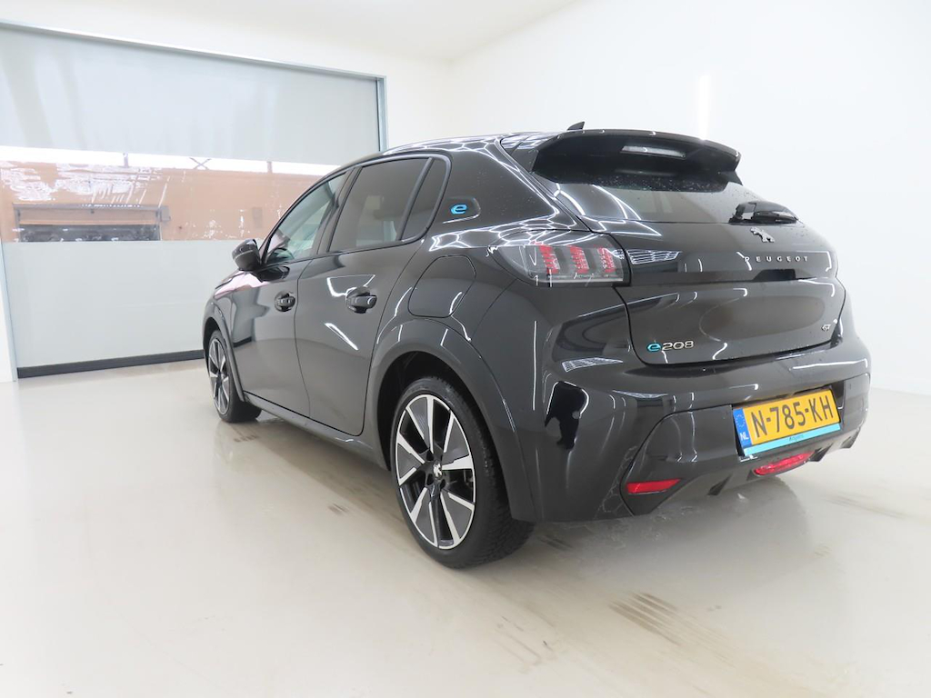 Foto 5 van Peugeot E-208