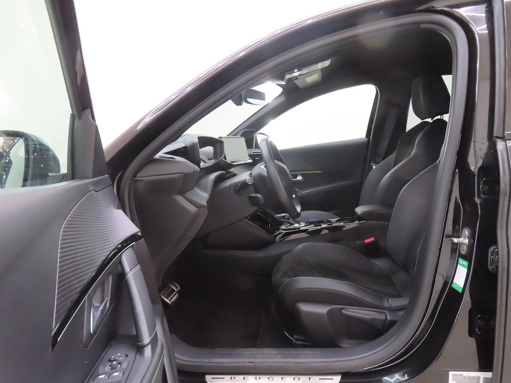 Foto 8 van Peugeot E-208