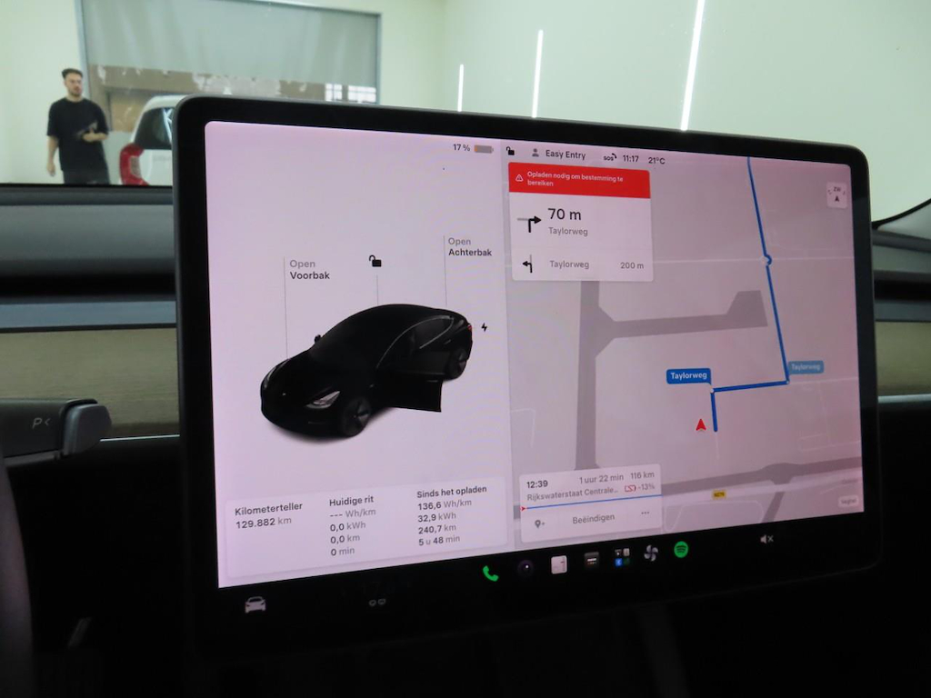 Foto 16 van Tesla Model 3