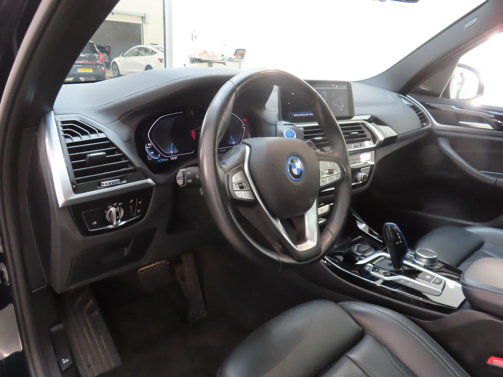 Foto 6 van BMW ix3