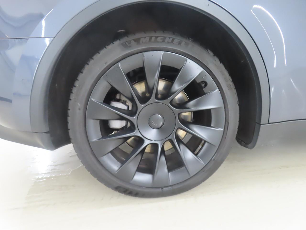 Foto 11 van Tesla Model Y