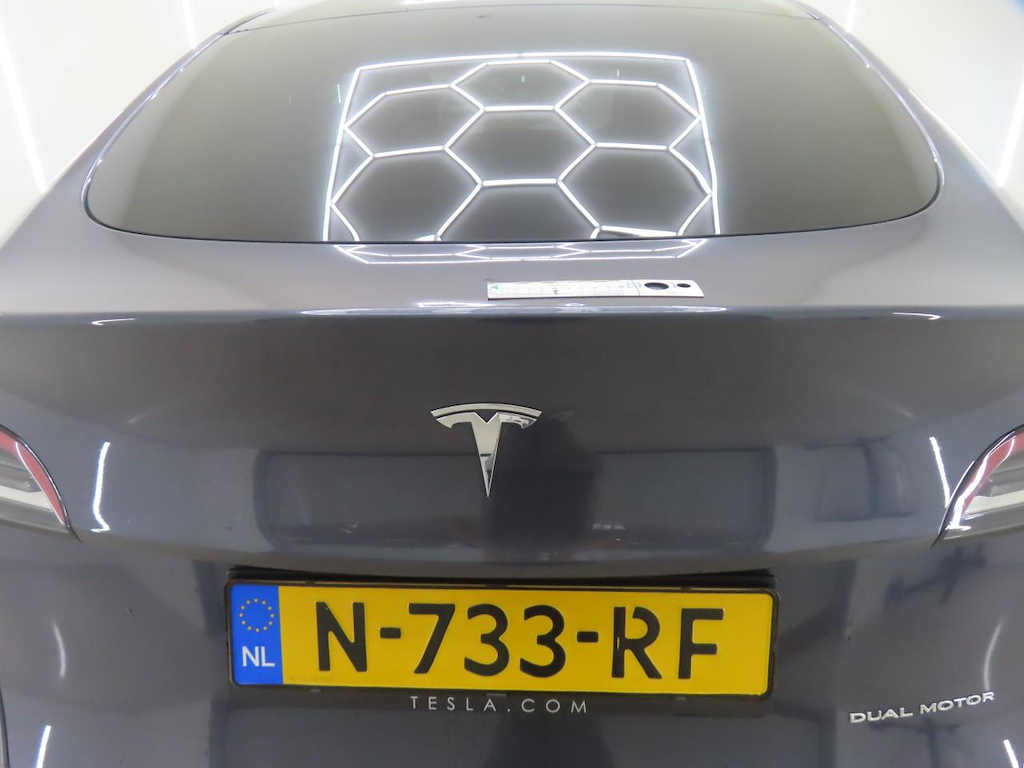 Foto 31 van Tesla Model Y