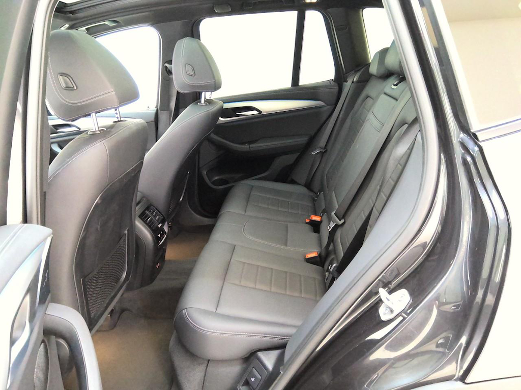 Foto 9 van BMW ix3
