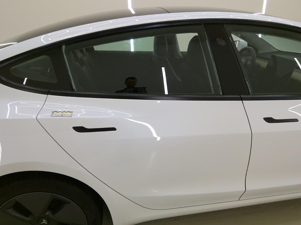 Foto 30 van Tesla Model 3