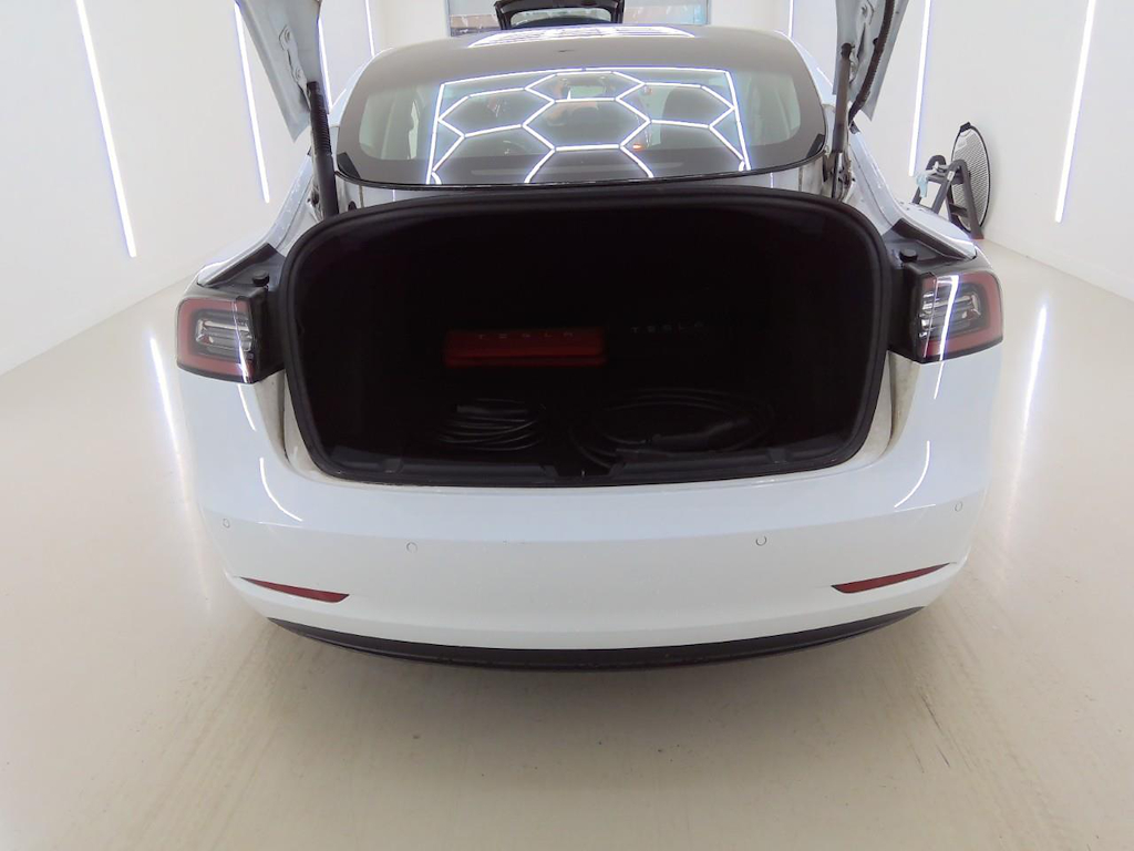 Foto 10 van Tesla Model 3