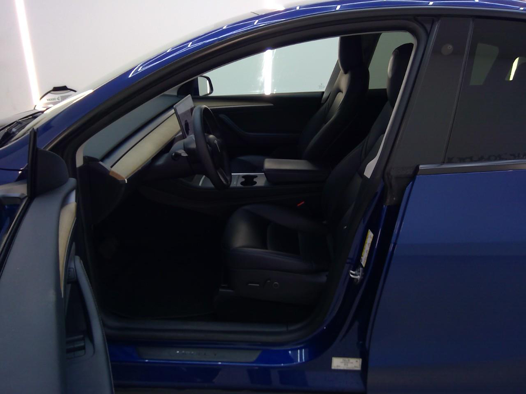 Foto 6 van Tesla Model Y