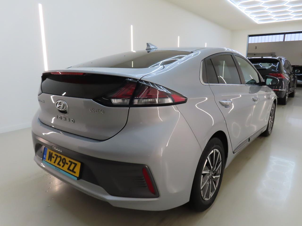 Foto 3 van Hyundai Ioniq