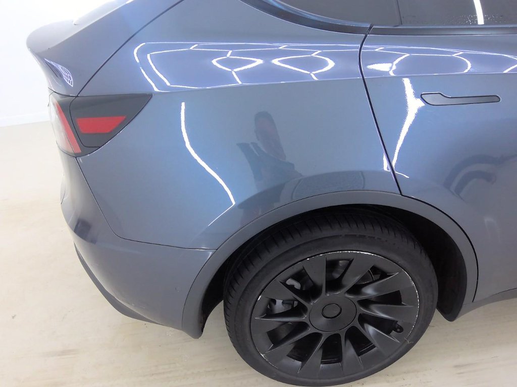 Foto 28 van Tesla Model Y