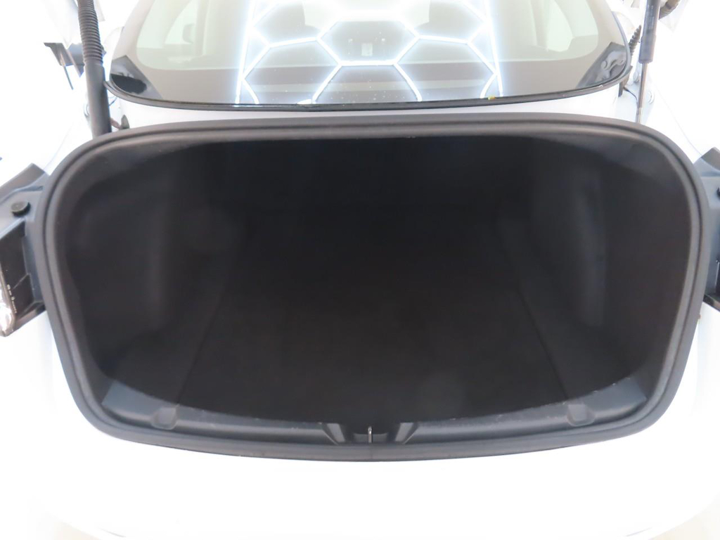 Foto 10 van Tesla Model 3