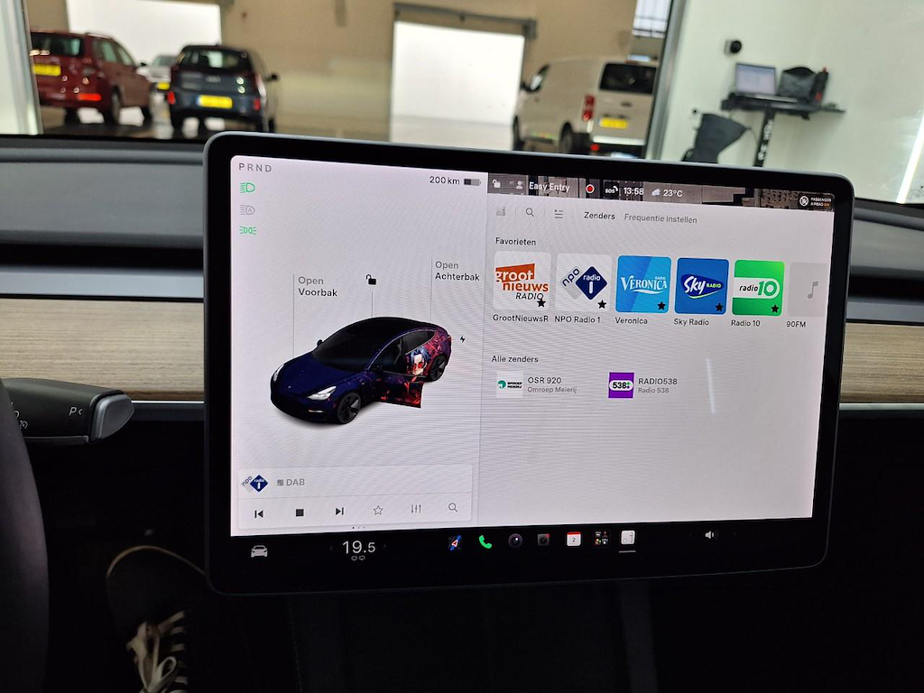 Foto 17 van Tesla Model 3