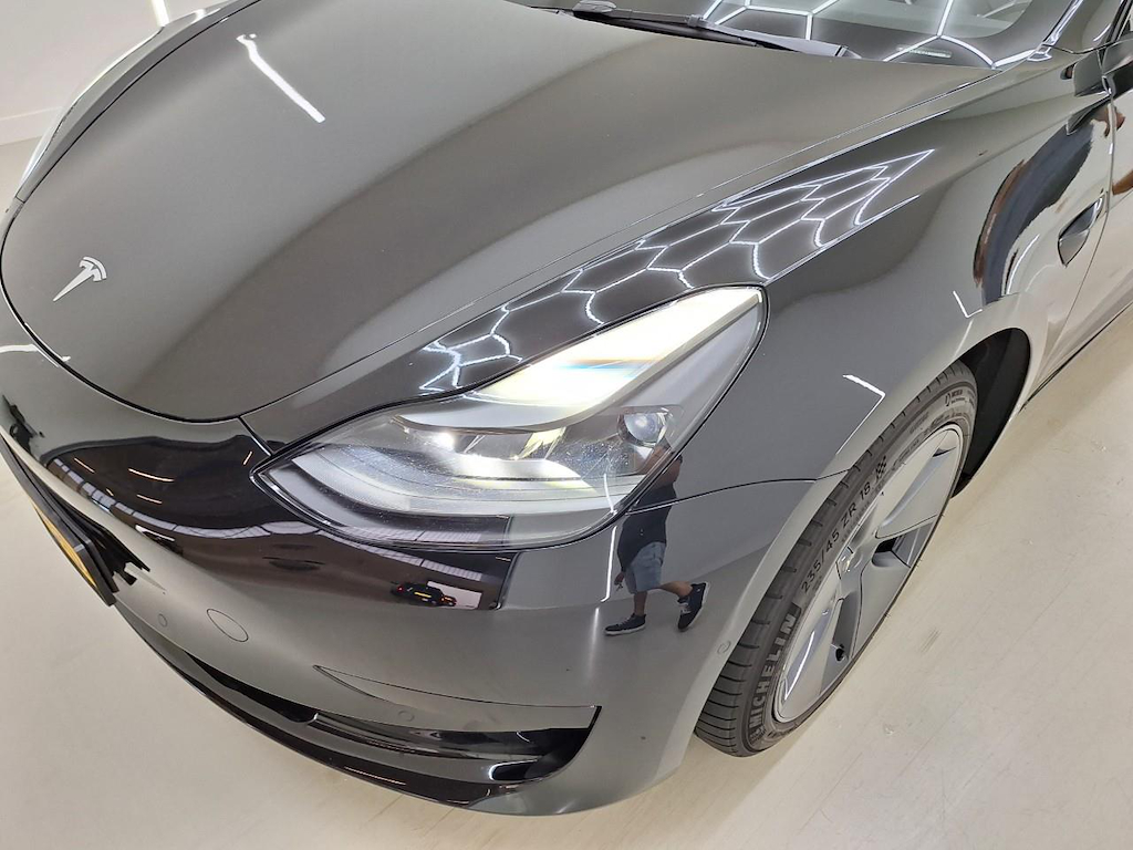 Foto 25 van Tesla Model 3