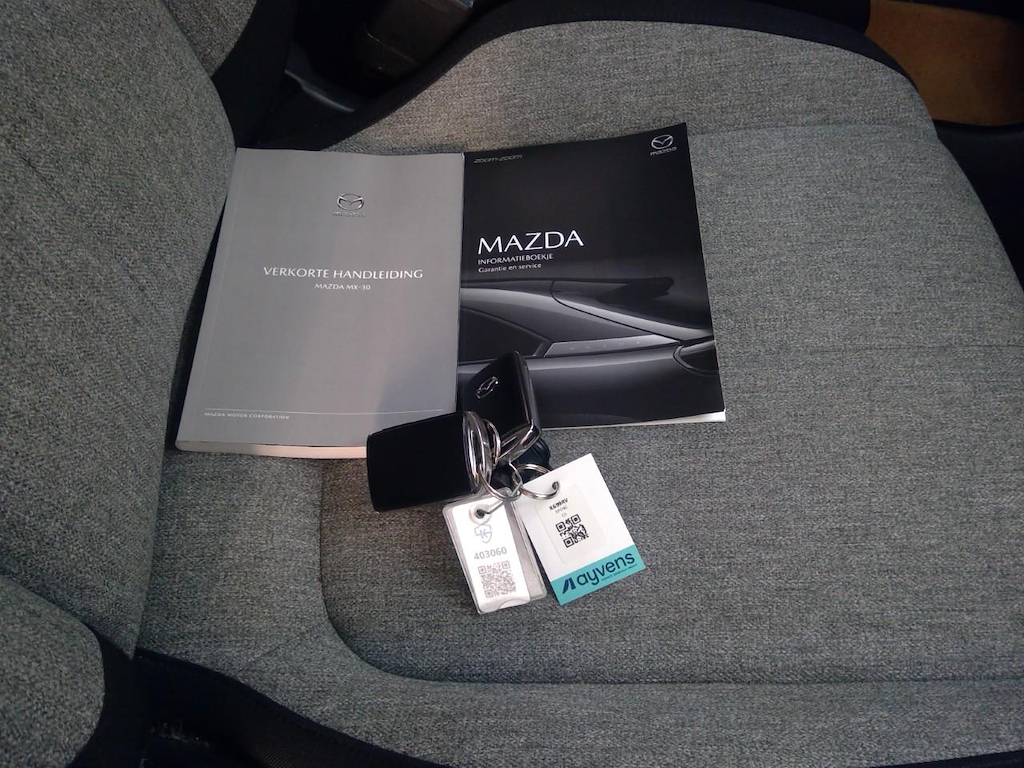 Foto 14 van Mazda MX-30