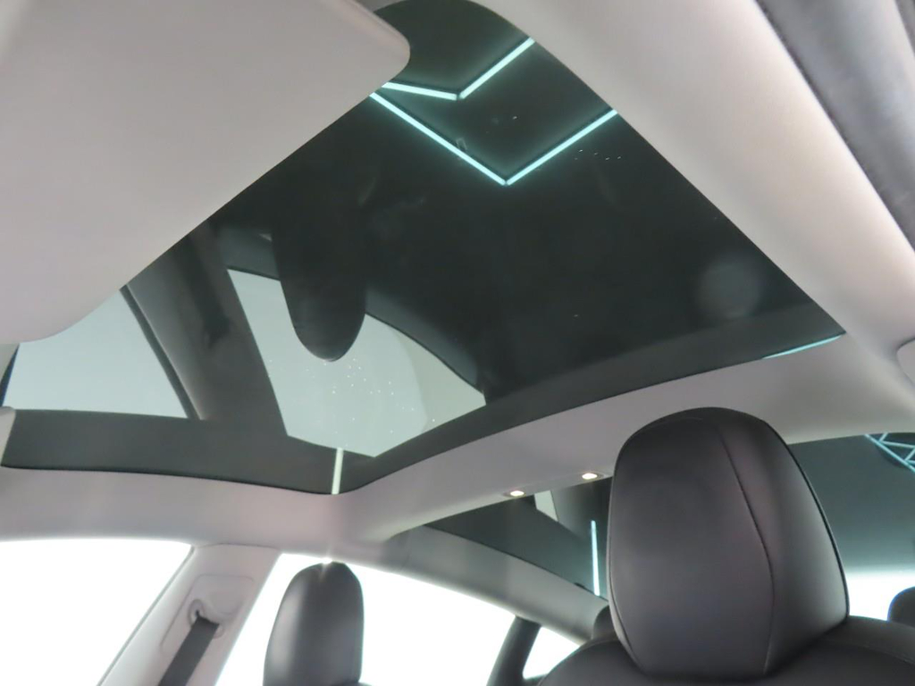 Foto 20 van Tesla Model 3
