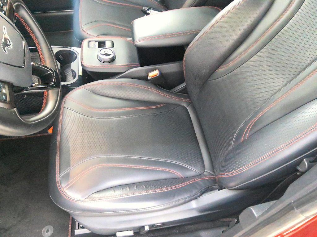 Foto 31 van Ford Mustang