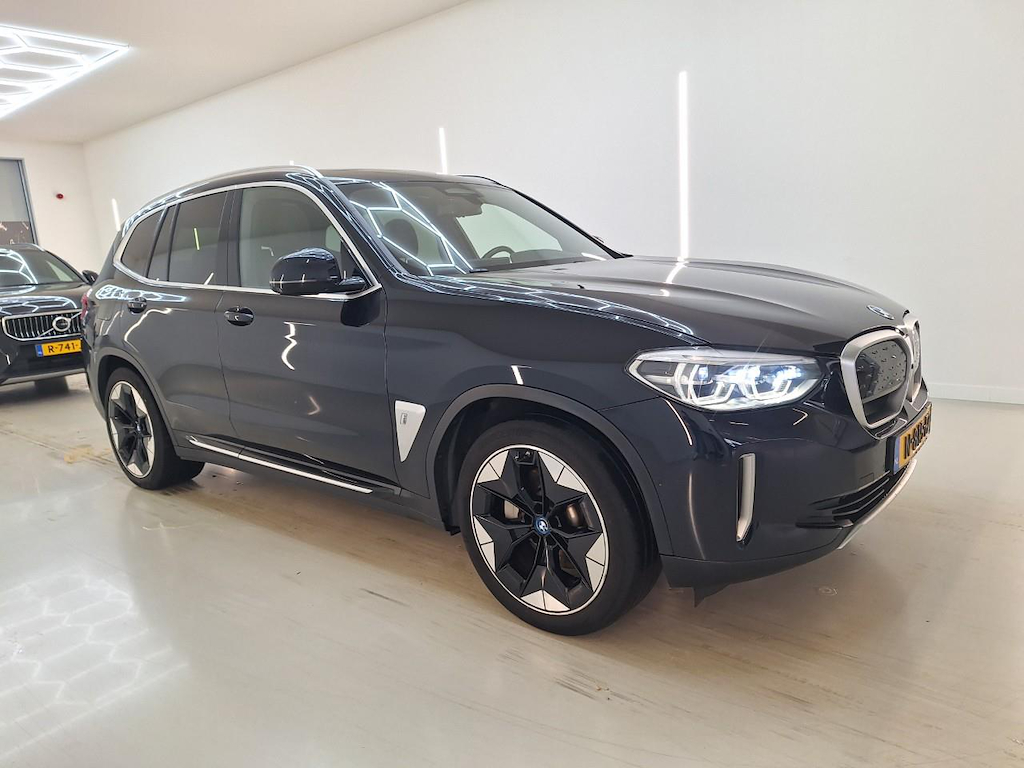 Photo 3 of BMW ix3