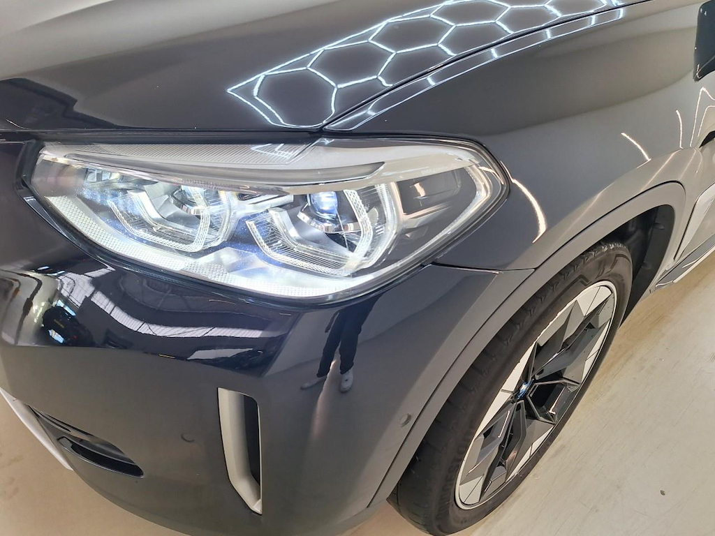 Photo 20 of BMW ix3