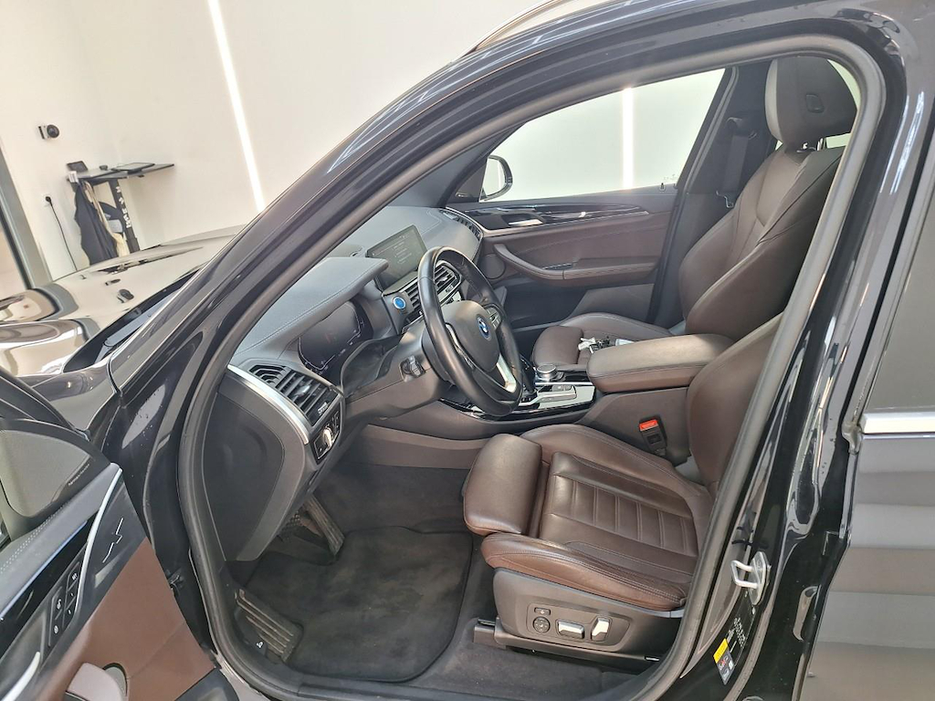 Photo 8 of BMW ix3