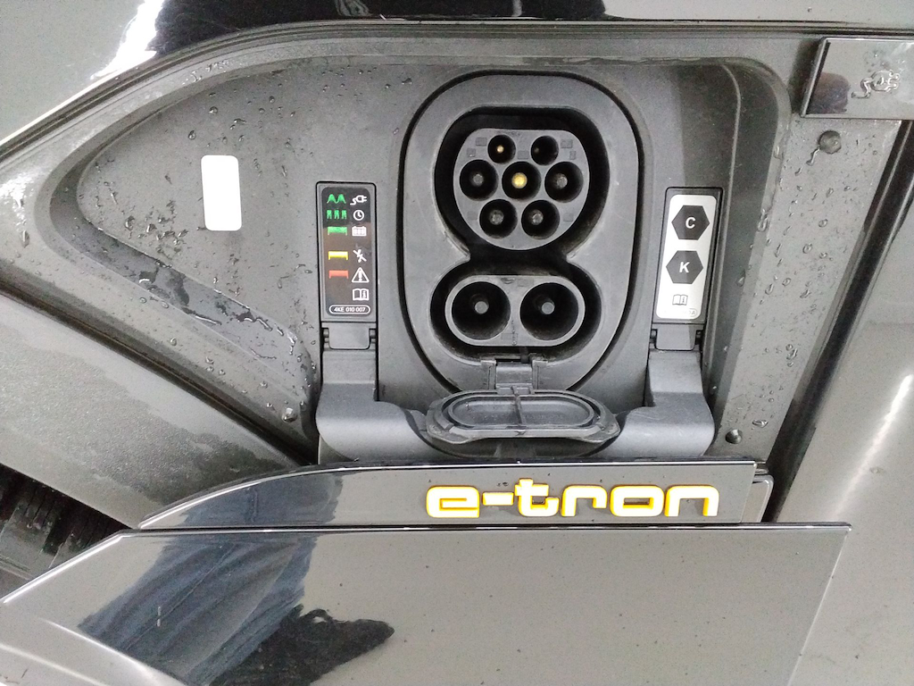 Foto 10 van Audi e-tron