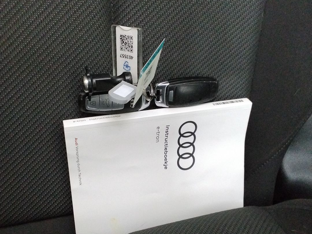 Foto 13 van Audi e-tron