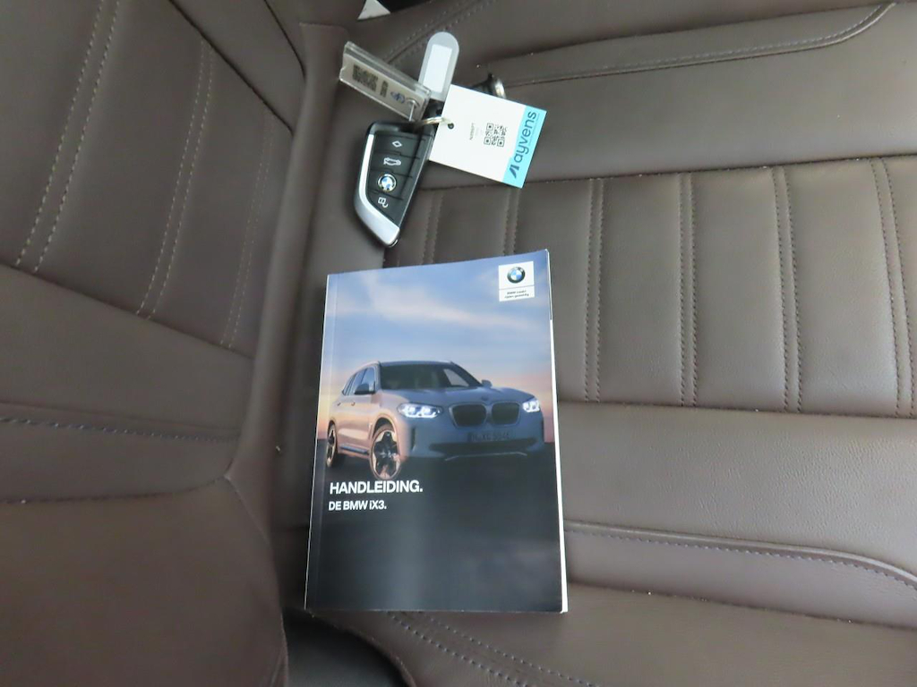 Foto 12 van BMW ix3