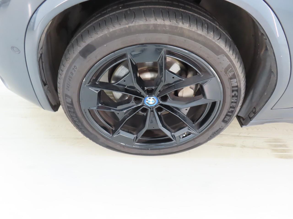 Foto 22 van BMW ix3