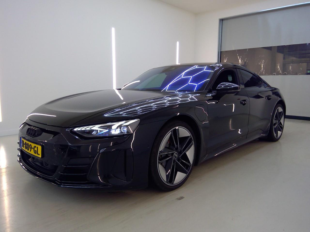 Foto 2 van Audi e-tron GT