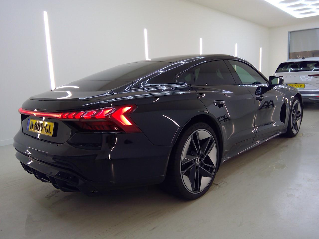 Foto 3 van Audi e-tron GT